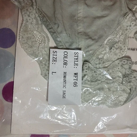 POL Lace Bralette in Sage - Picture 2 of 4